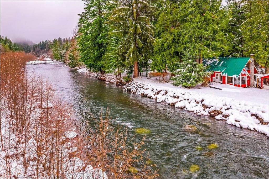 New: Steps From White River Near Mount Rainier National Park Greenwater Zewnętrze zdjęcie