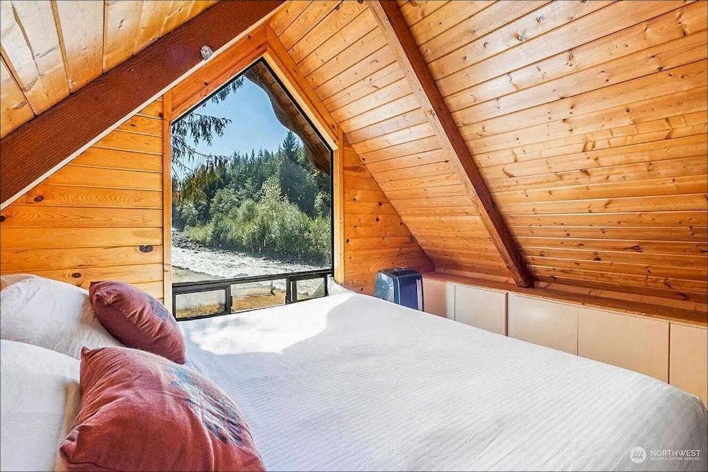 New: Steps From White River Near Mount Rainier National Park Greenwater Zewnętrze zdjęcie